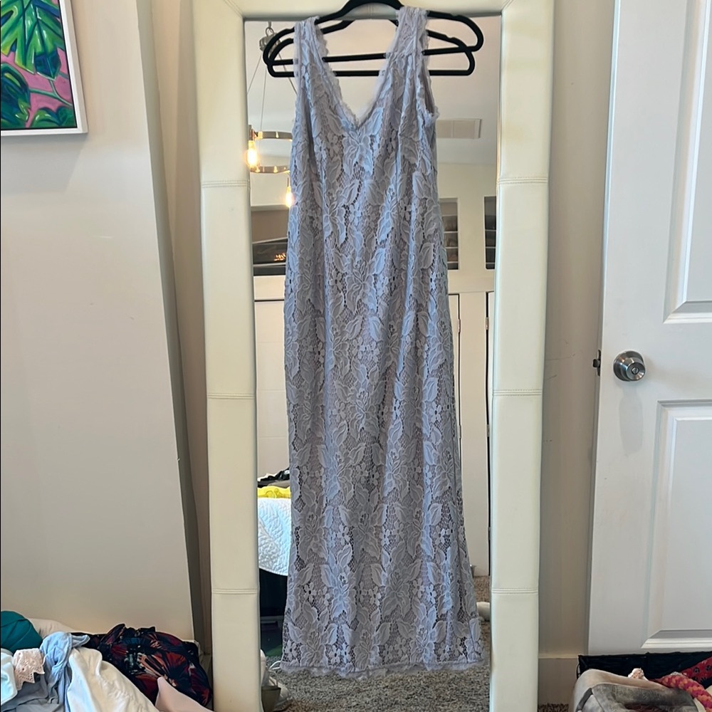 Elegant Lace Maxi Dress in Light Gray